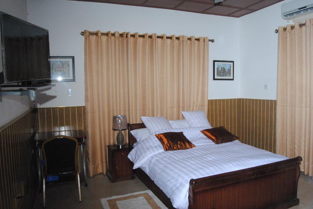 Okumah Hotel Kumasi Rom bilde